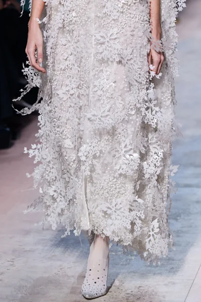 Look 64